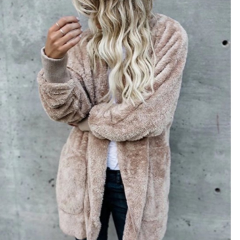 ❤ HP ❤ CAMBER Oversized Fluffy Taupe Sweater - Picture 5 of 5